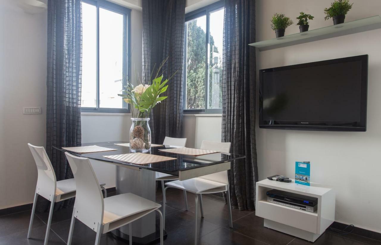 Apartamento Luxury Penthouse 2 Bed Near Rothchild Tel Aviv Exterior foto